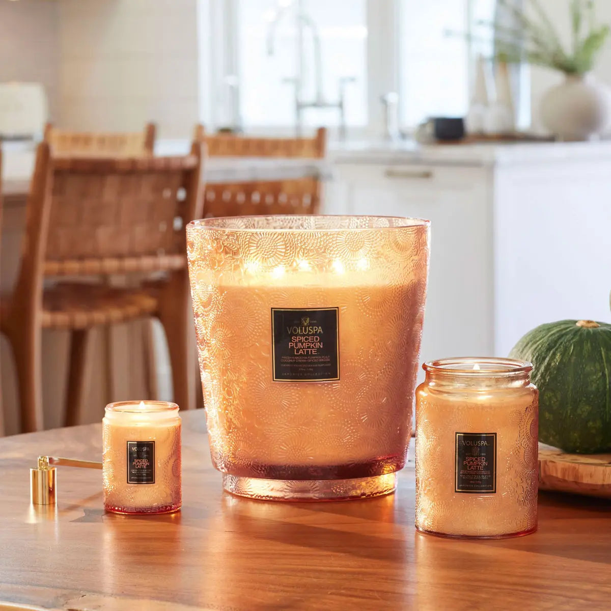 http://www.prinzzesa.com/cdn/shop/files/5-Wick-Hearth-123-oz-Candle-Spiced-Pumpkin-Latte-PRINZZESA-BOUTIQUE-1693345765204.jpg?v=1693345766