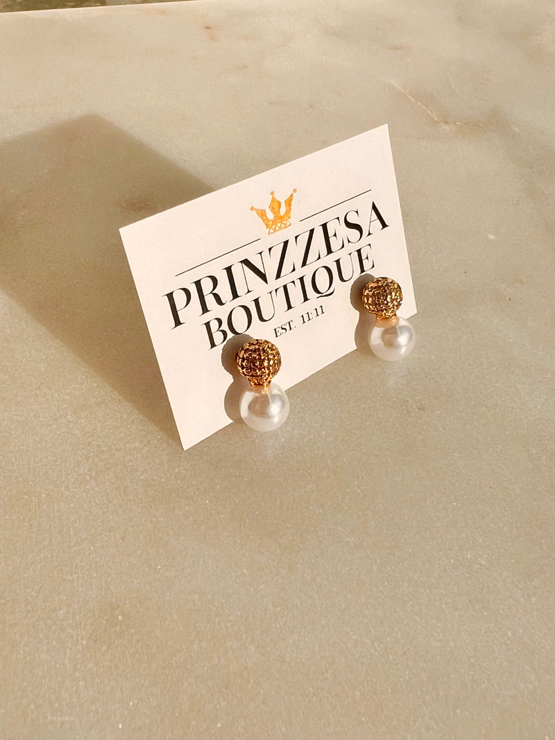 Leela Pearl Earrings